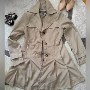 Kenneth Cole Tan Trench Coat with Button Accents